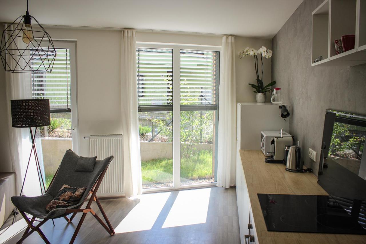 Jezerni Apartman S Terasou A Saunou V Lakepark Residence 도크시 외부 사진